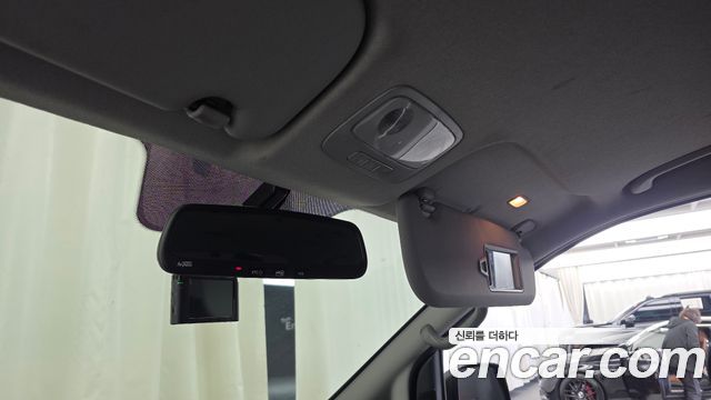 Hyundai Starex 2017 — photo 19