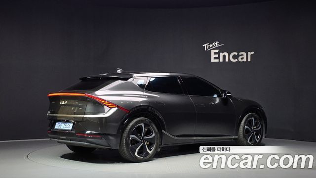 Kia EV6 2022 — photo 2