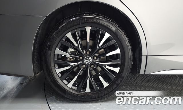 Toyota Alphard 2025 — photo 5