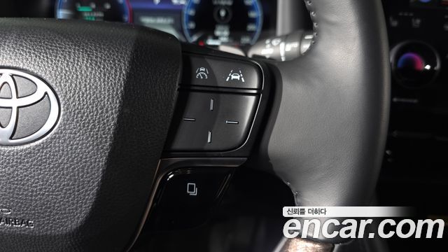 Toyota Alphard 2025 — photo 21