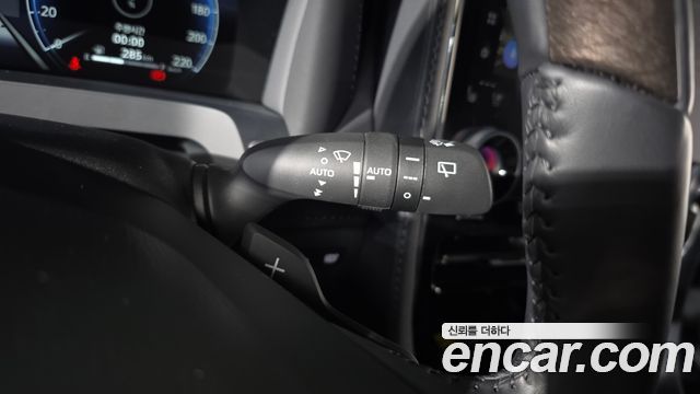 Toyota Alphard 2025 — photo 25