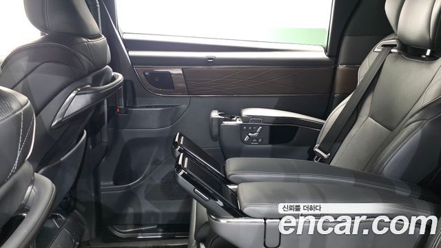 Toyota Alphard 2025 — photo 15