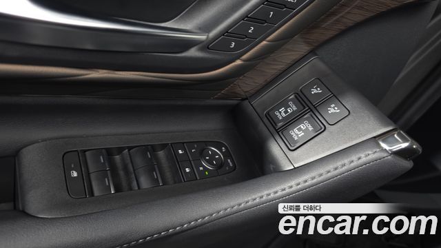 Toyota Alphard 2025 — photo 27