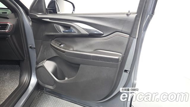Chevrolet Korea Trailblazer 2022 — photo 14