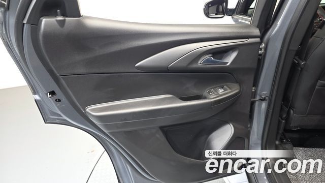 Chevrolet Korea Trailblazer 2022 — photo 15