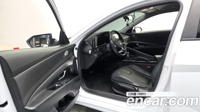 Hyundai AVANTE 2021 — photo 13