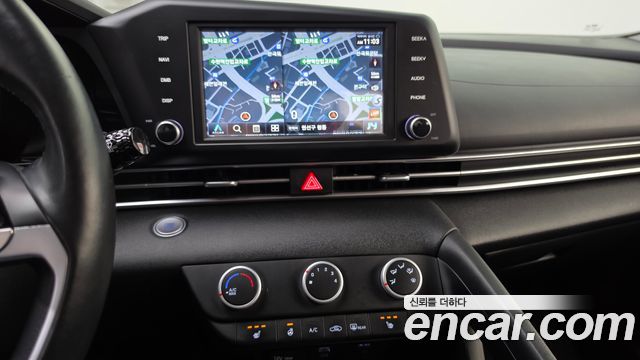Hyundai AVANTE 2021 — photo 20
