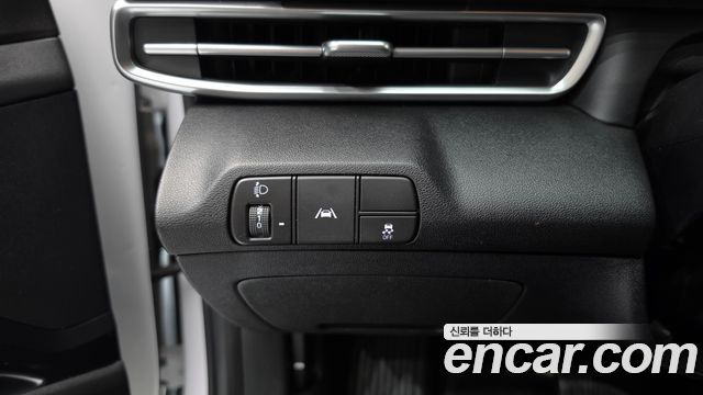 Hyundai AVANTE 2021 — photo 24