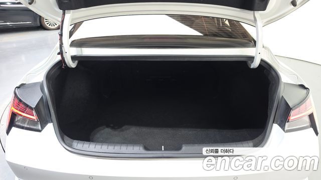 Hyundai AVANTE 2021 — photo 26