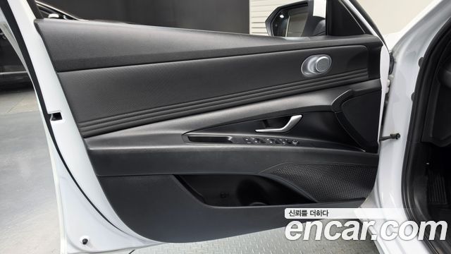 Hyundai AVANTE 2021 — photo 14