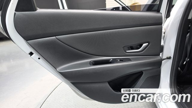 Hyundai AVANTE 2021 — photo 15