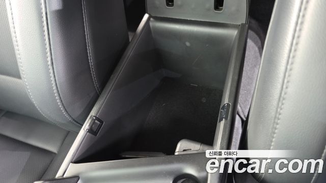 Hyundai AVANTE 2021 — photo 28