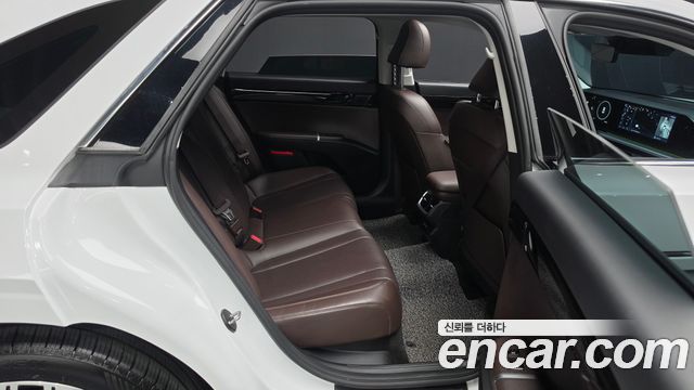 Hyundai Grandeur 2023 — photo 17
