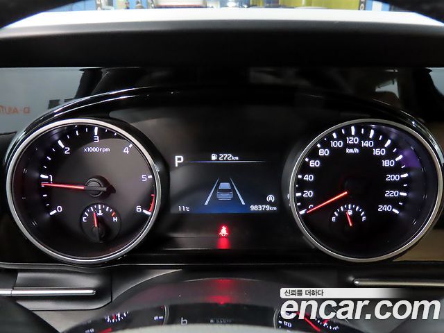 Kia Canival 2021 — photo 11