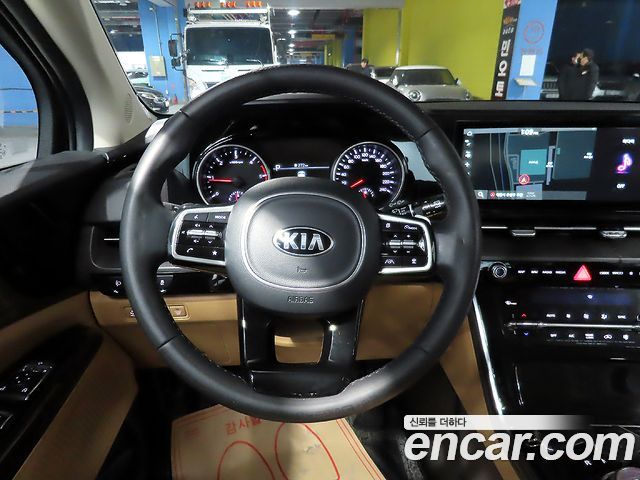 Kia Canival 2021 — photo 12