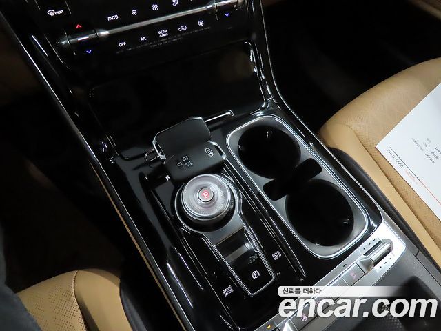Kia Canival 2021 — photo 15