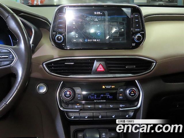 Hyundai Santafe 2019 — photo 11