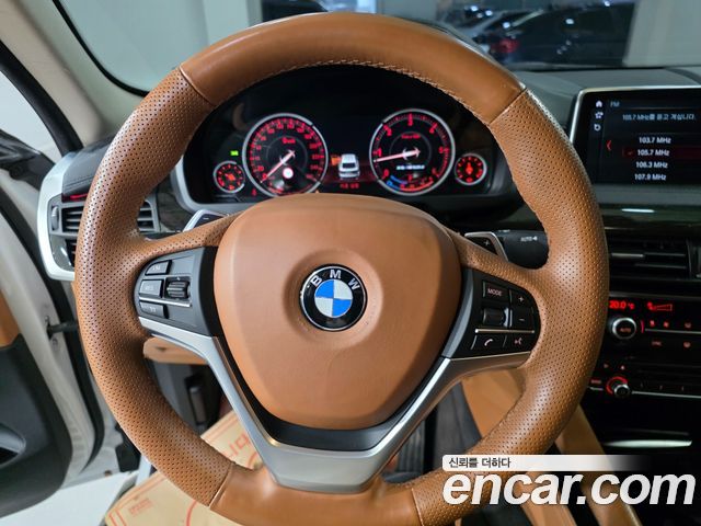 BMW X6 2018 — photo 10