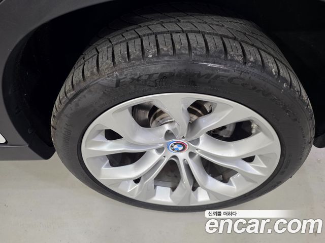 BMW X6 2018 — photo 18