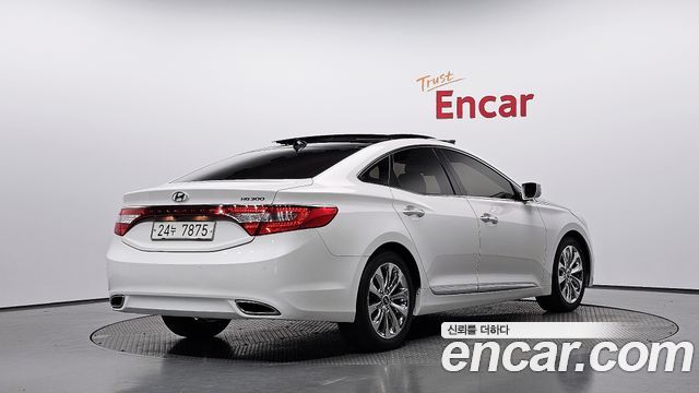 Hyundai Grandeur 2011 — photo 2