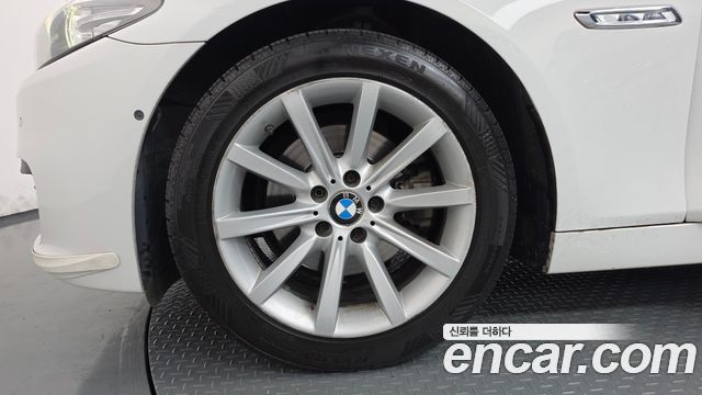 BMW 5-Series 2015 — photo 5