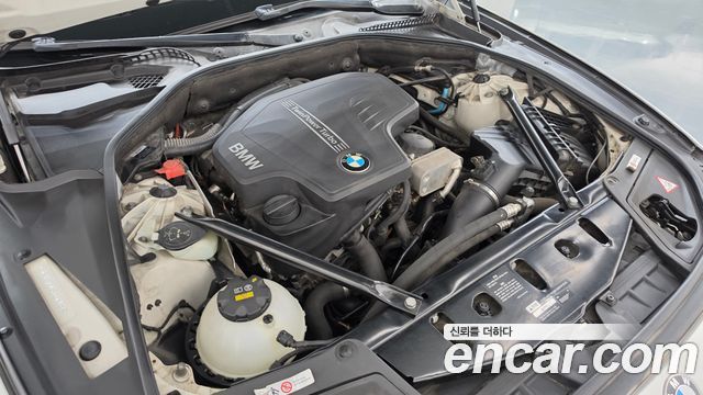 BMW 5-Series 2015 — photo 6