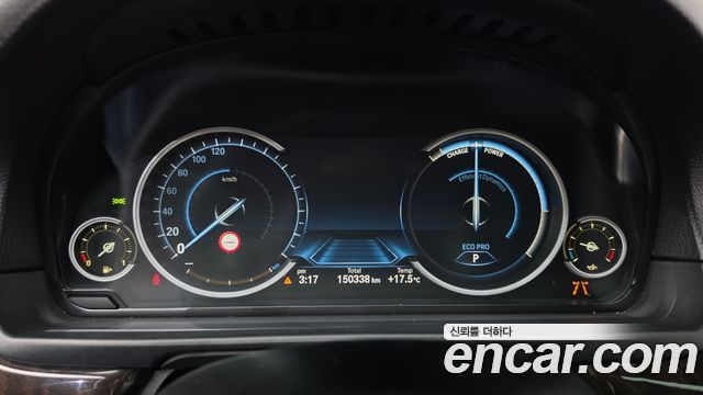 BMW 5-Series 2015 — photo 8