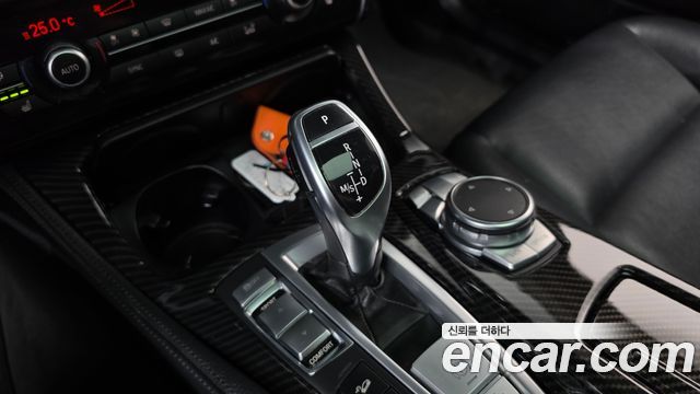 BMW 5-Series 2015 — photo 9