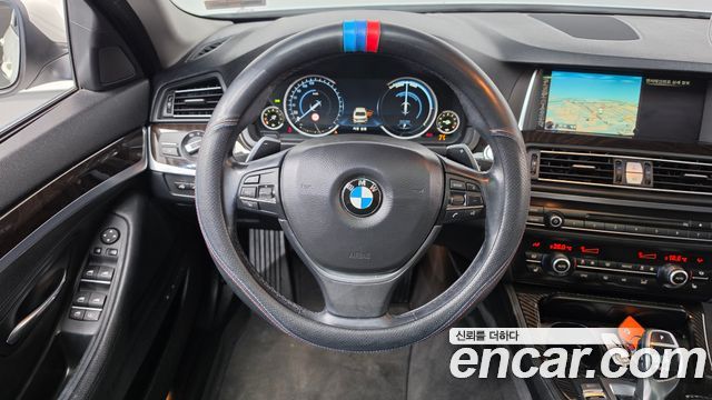 BMW 5-Series 2015 — photo 13