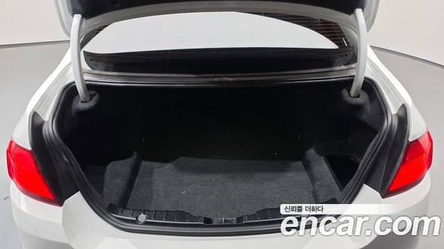 BMW 5-Series 2015 — photo 19