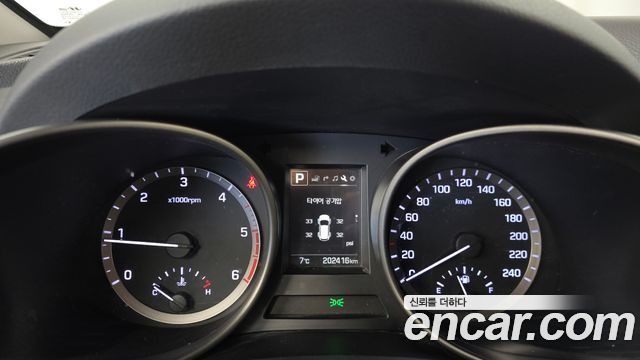 Hyundai Santafe 2016 — photo 8