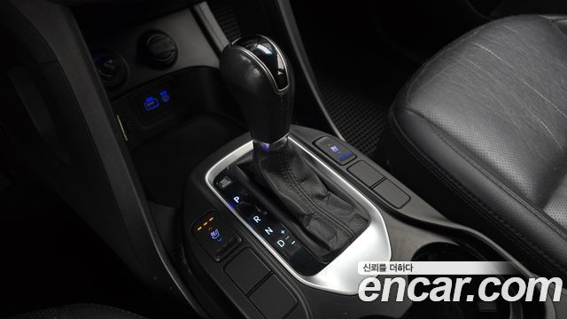 Hyundai Santafe 2016 — photo 9