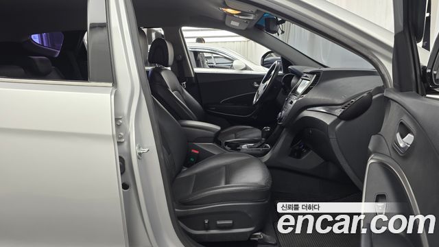Hyundai Santafe 2016 — photo 11