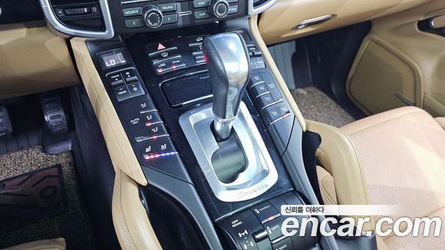 Porsche Cayenne 2015 — photo 9