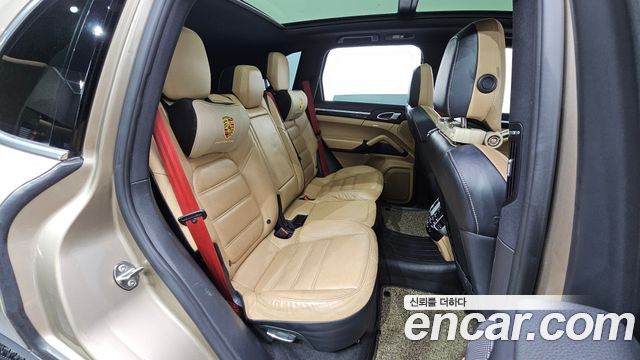 Porsche Cayenne 2015 — photo 11