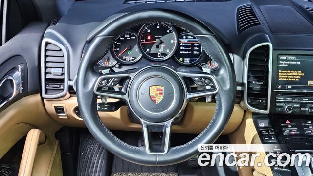 Porsche Cayenne 2015 — photo 13