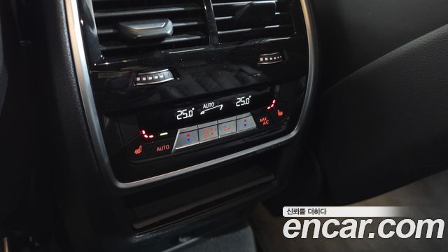 BMW X6 2022 — photo 32