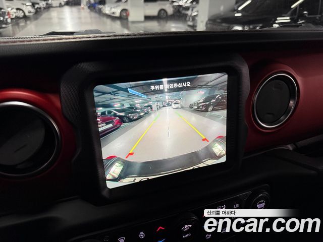 Jeep Gladiator 2020 — photo 13