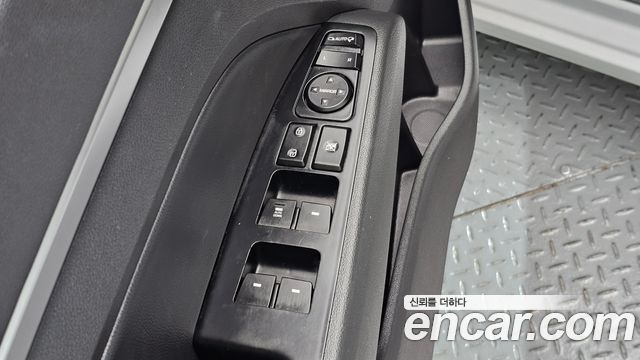 Hyundai AVANTE 2020 — photo 24