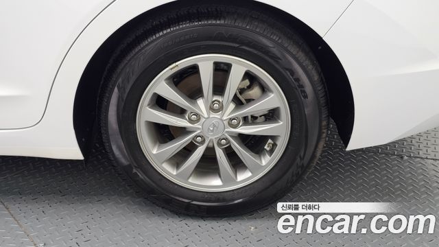 Hyundai AVANTE 2020 — photo 7