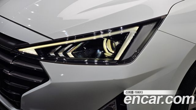 Hyundai AVANTE 2020 — photo 8