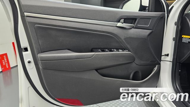 Hyundai AVANTE 2020 — photo 14