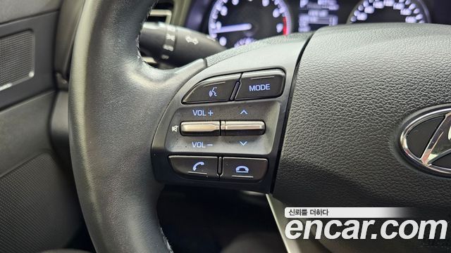 Hyundai AVANTE 2020 — photo 27