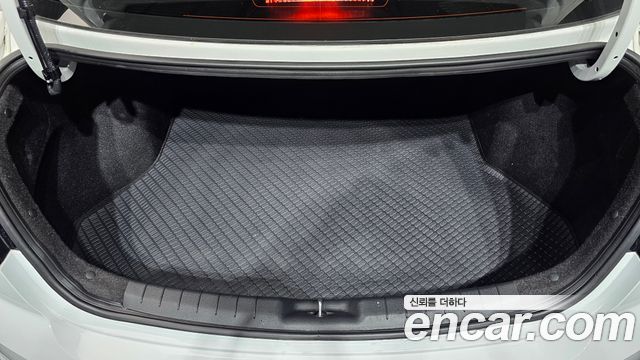 Hyundai AVANTE 2020 — photo 30