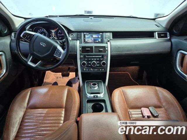 Land Rover Discovery Sport 2016 — photo 7