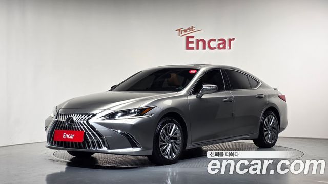 Lexus ES 2026 — photo 1