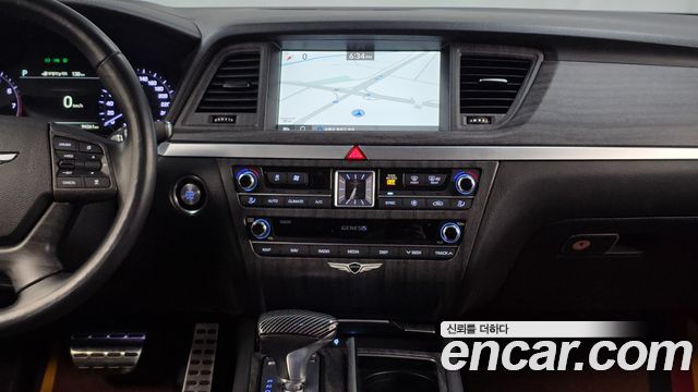 Genesis G80 2019 — photo 18
