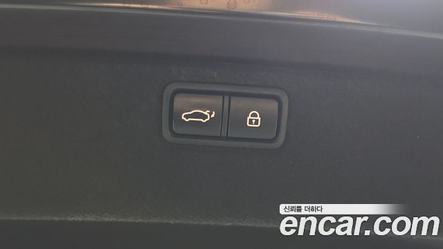 Genesis G80 2019 — photo 22