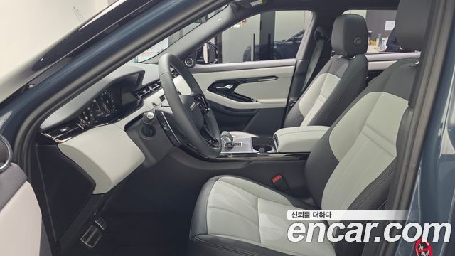 Land Rover Range Rover Evoque 2026 — photo 3
