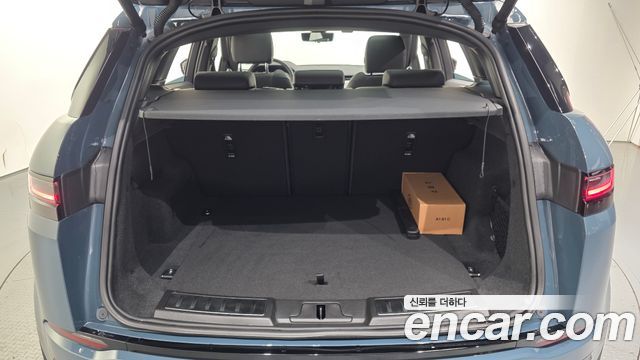 Land Rover Range Rover Evoque 2026 — photo 10